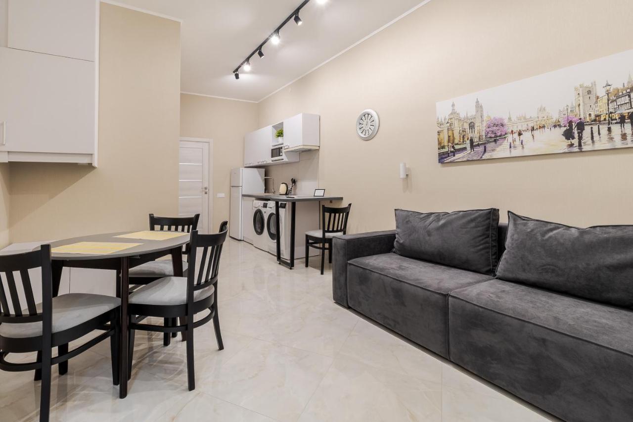 Luxury Flat In Downtown 2 Apartman Lviv Kültér fotó